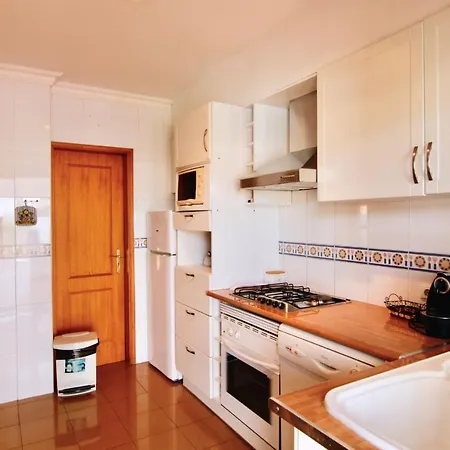 Lovelystay - Alto Dos Calicos 2br House With Garden Vakantiehuis *
