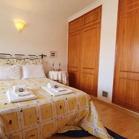 Lovelystay - Alto Dos Calicos 2br House With Garden Vakantiehuis *