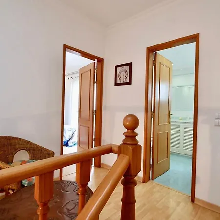 Lovelystay - Alto Dos Calicos 2br House With Garden Vakantiehuis *